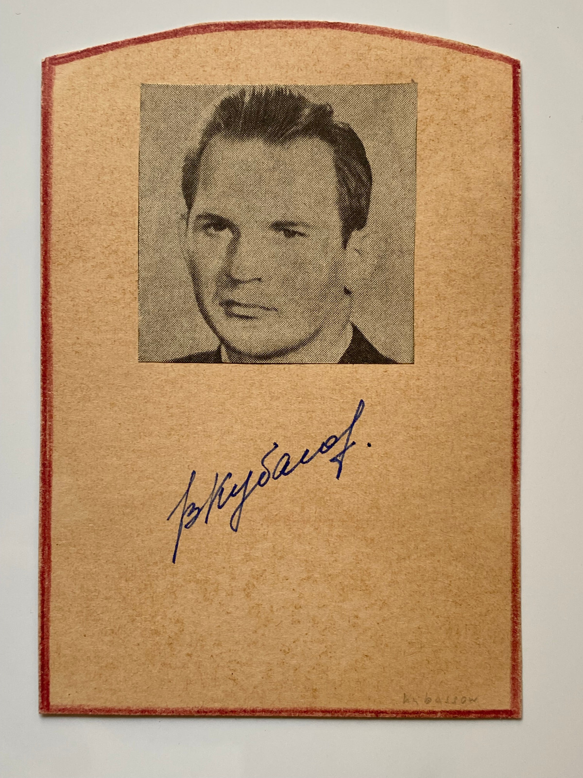 Astronaut - Valeri Kubasov - Original Autograph - Size 14 x 9 cm