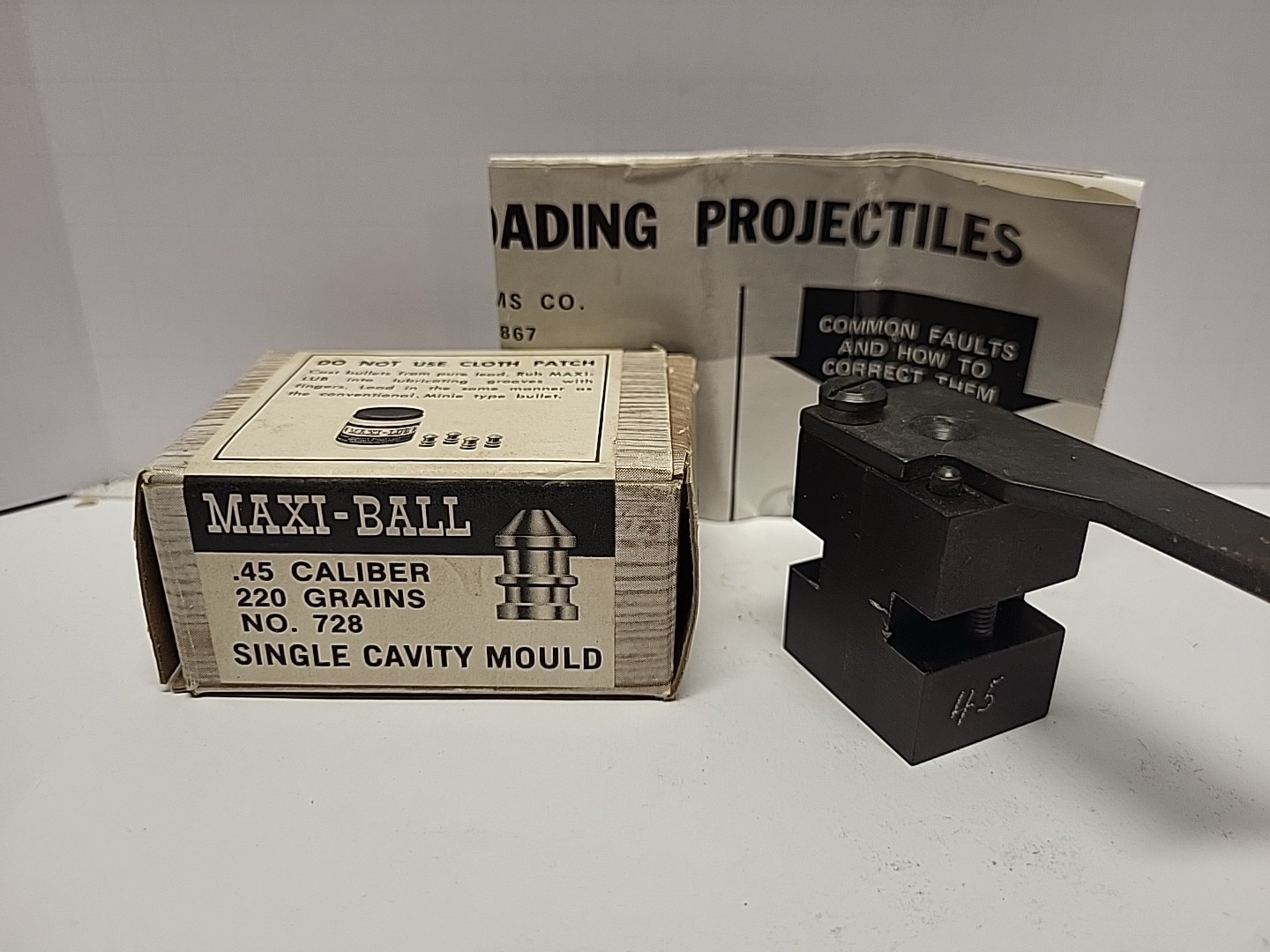 THOMPSON CENTER T/C .45 CALIBER MAXI BALL MOULD 1 CAVITY 220 GRAINS NO. 728 NOS