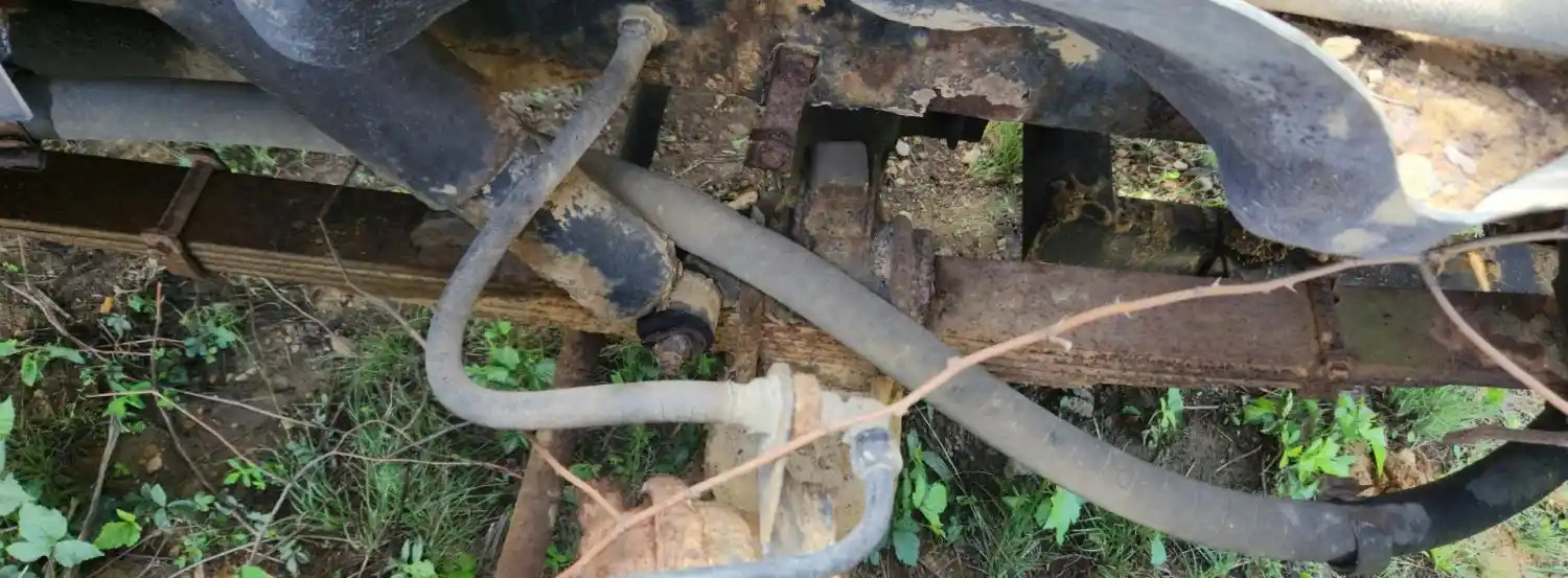 (Used) 1985 GMC BRIGADIER, FRONT LEAF SPRINGS Front Leaf & Springs  P-52260