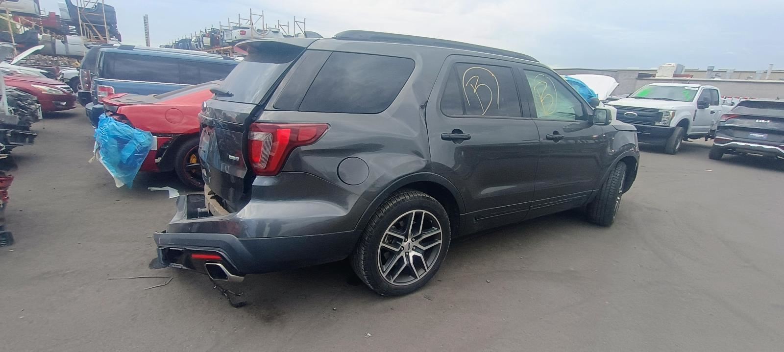 Driver Left Front Spindle/Knuckle Fits 11-19 EXPLORER 2496334