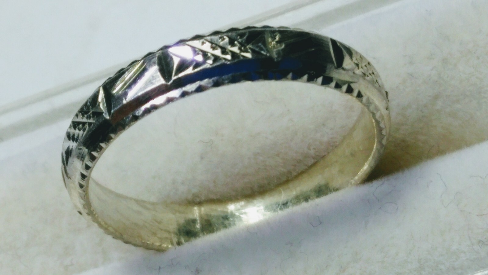 CUTE STERLING SILVER.925 ETERNITY BAND RING SIZE 6.5!