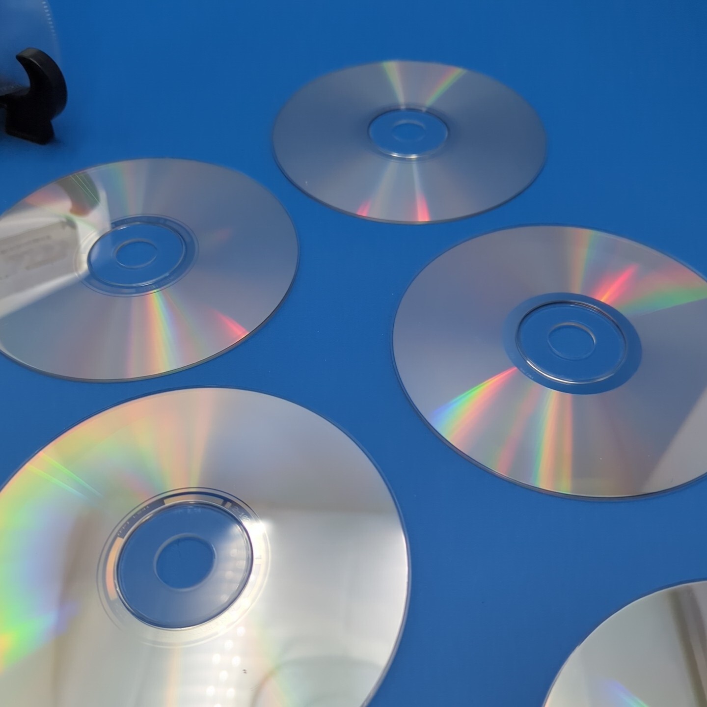 Microsoft Works Suite 2000 Discs 1-7 Untested