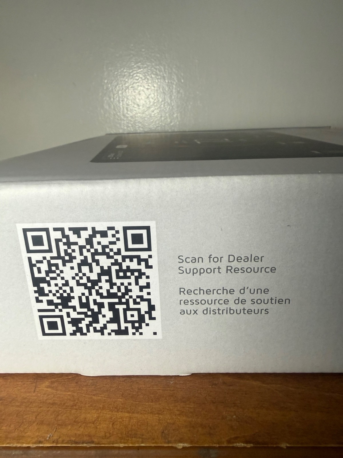 Lennox S40 (22V24) Smart Thermostat with Touchscreen