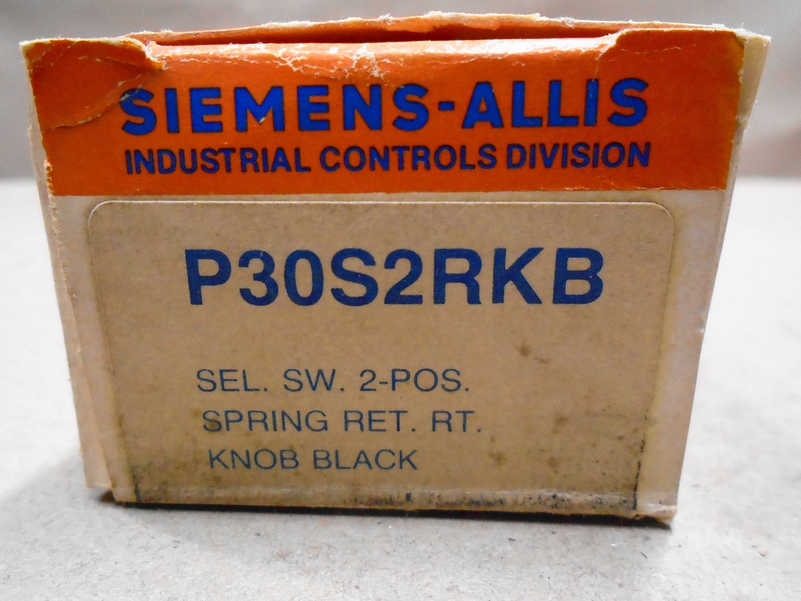 NEW Siemens P30S2RKB Selector Switch 2 Position Knob Black Class P30