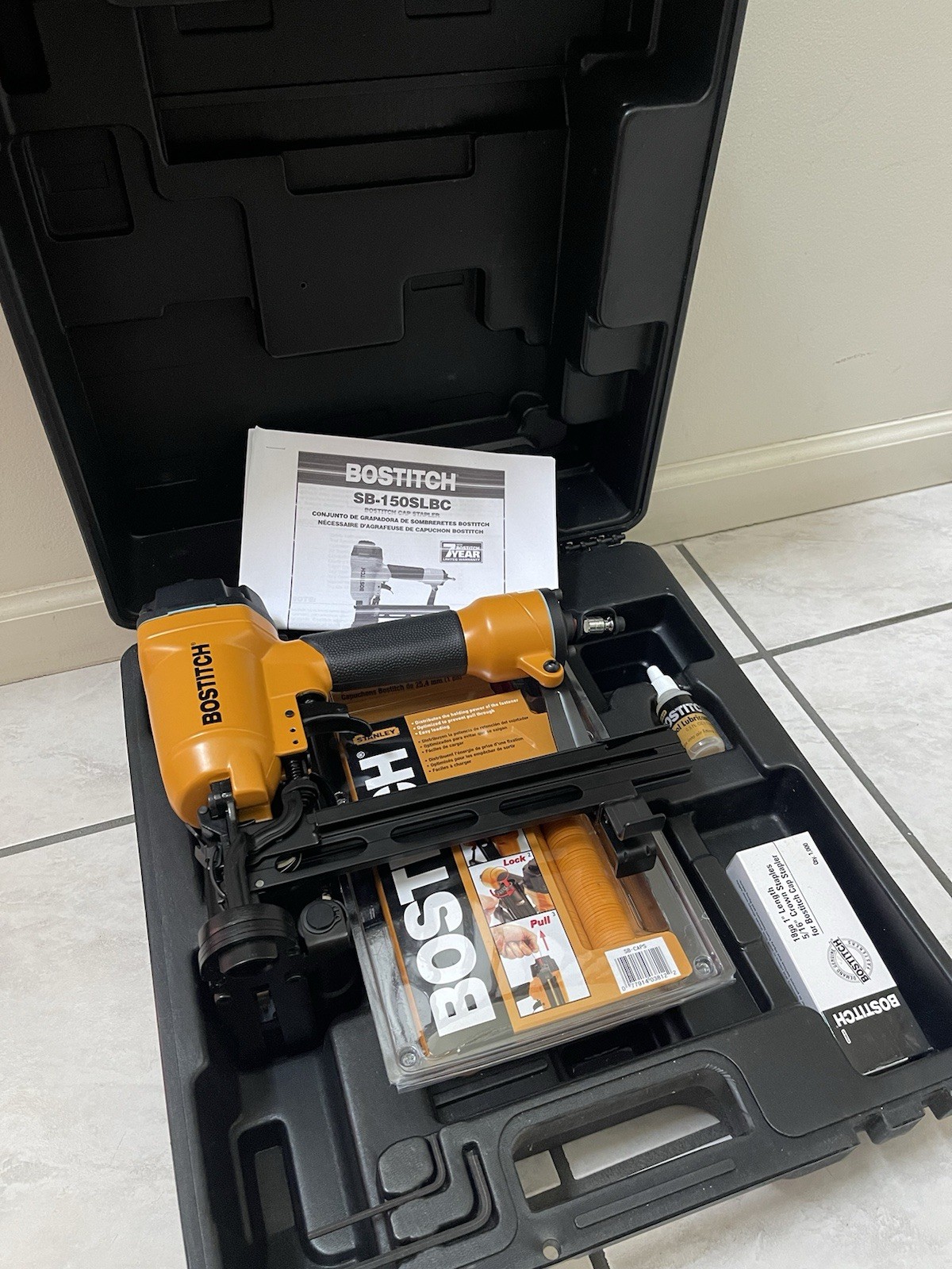 BOSTITCH SB150SLBC-1 3/4-Inch to 1-1/2-Inch Cap Stapler Kit w Case OPEN BOX