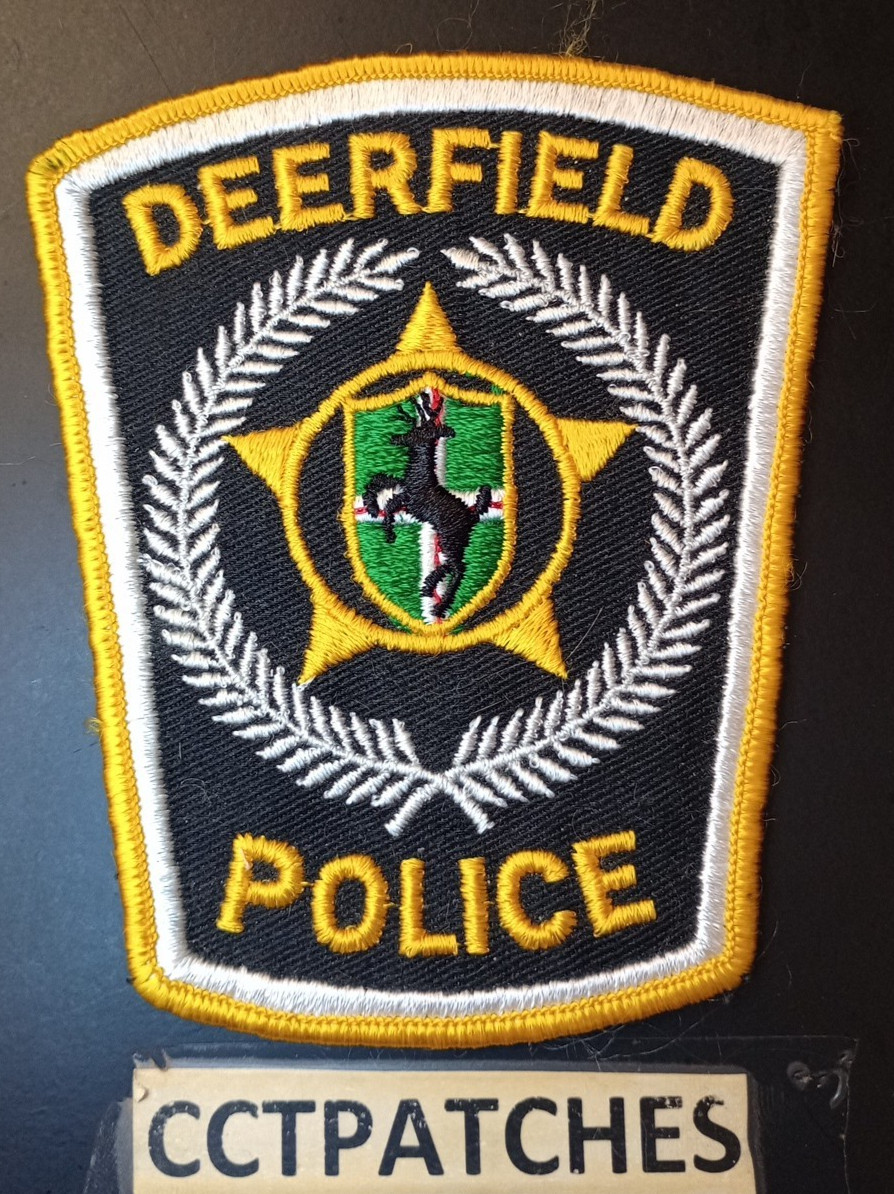 DEERFIELD, ILLINOIS POLICE SHOULDER PATCH IL
