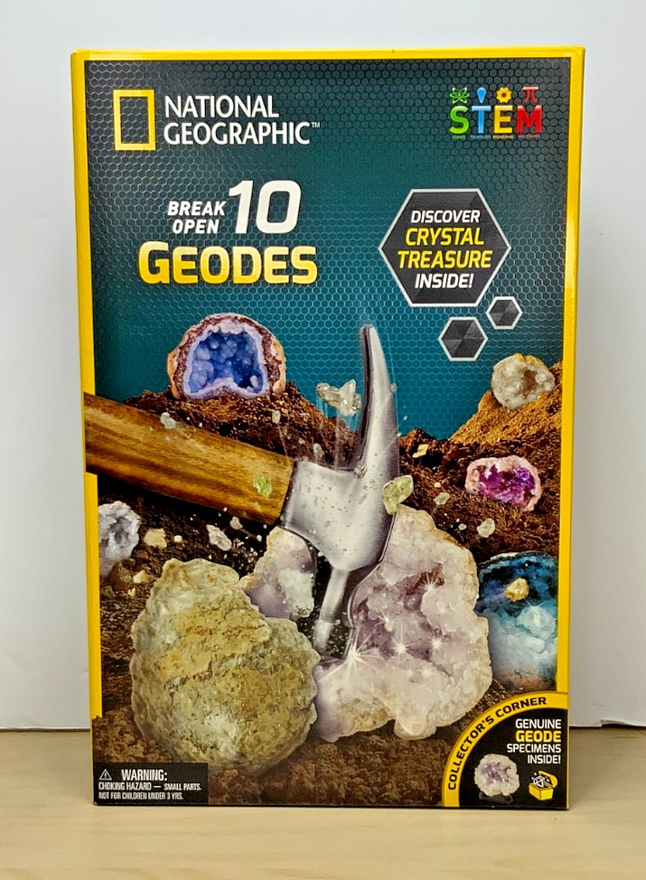 National Geographic NGGEO10 Break Open 10 Geodes Explore Crystals Science Kit