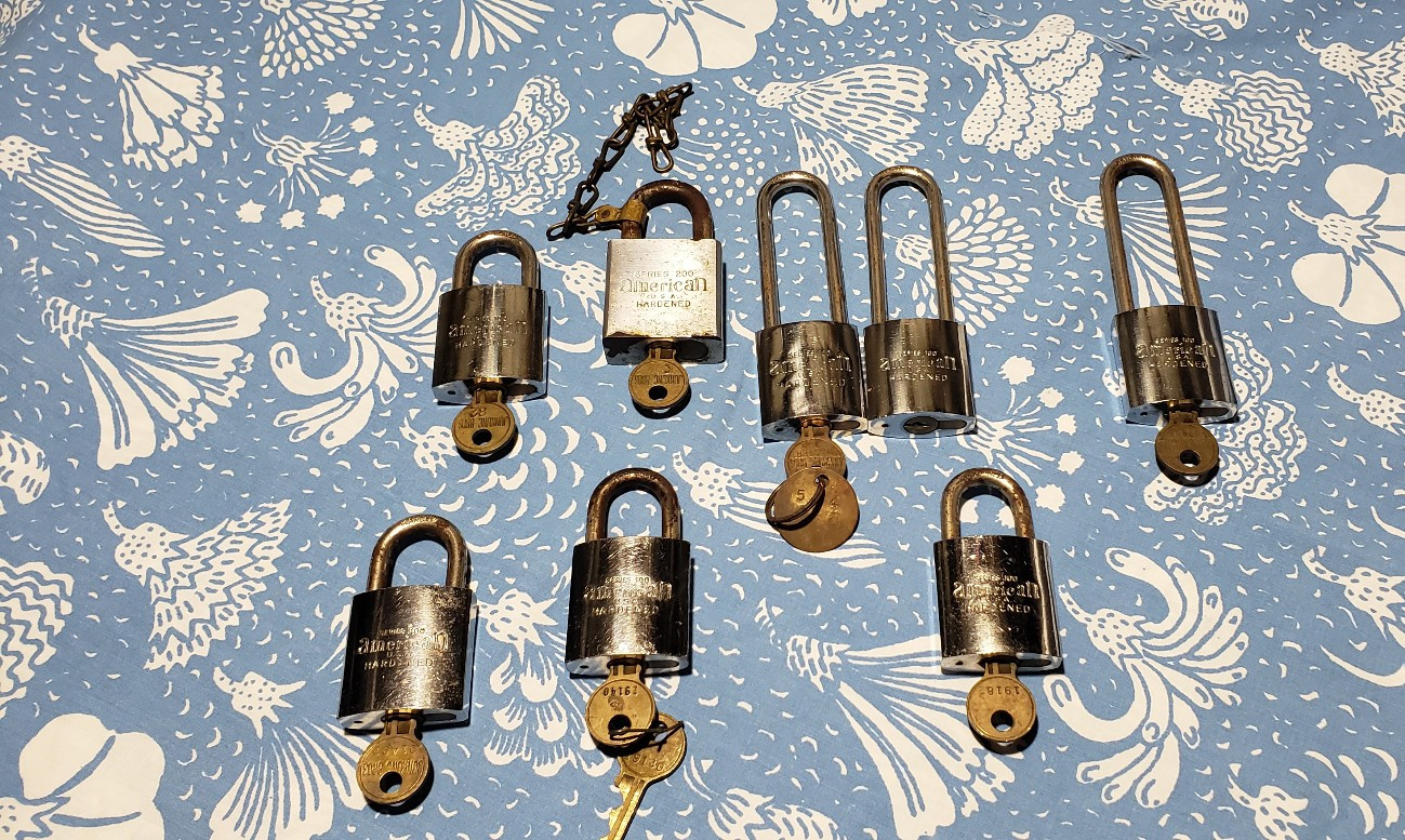 Lot 8 Vintage Series 100 AMERICAN USA Padlocks JUNKUNC