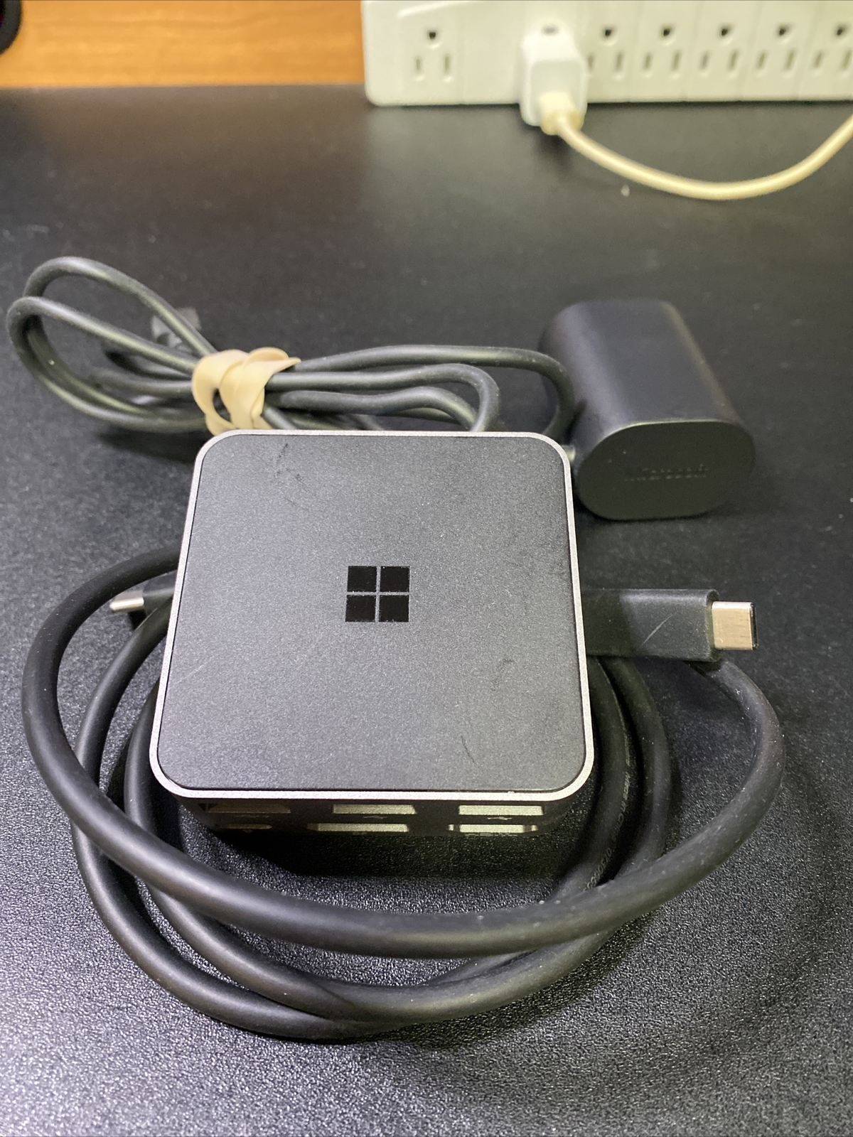 Microsoft , Display Dock USB C Docking station , "A"