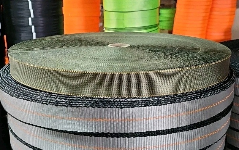 300' Roll of 1-23/32" Olive w/ Gold Edging Tie Down Webbing (1 Splice) 3 Av NEW!