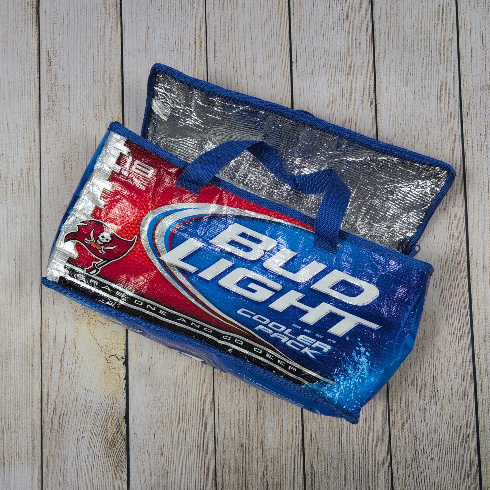 Bud Light Cooler Bag 2009 Tampa Bay Buccaneers 18 Pack Insulated Tote