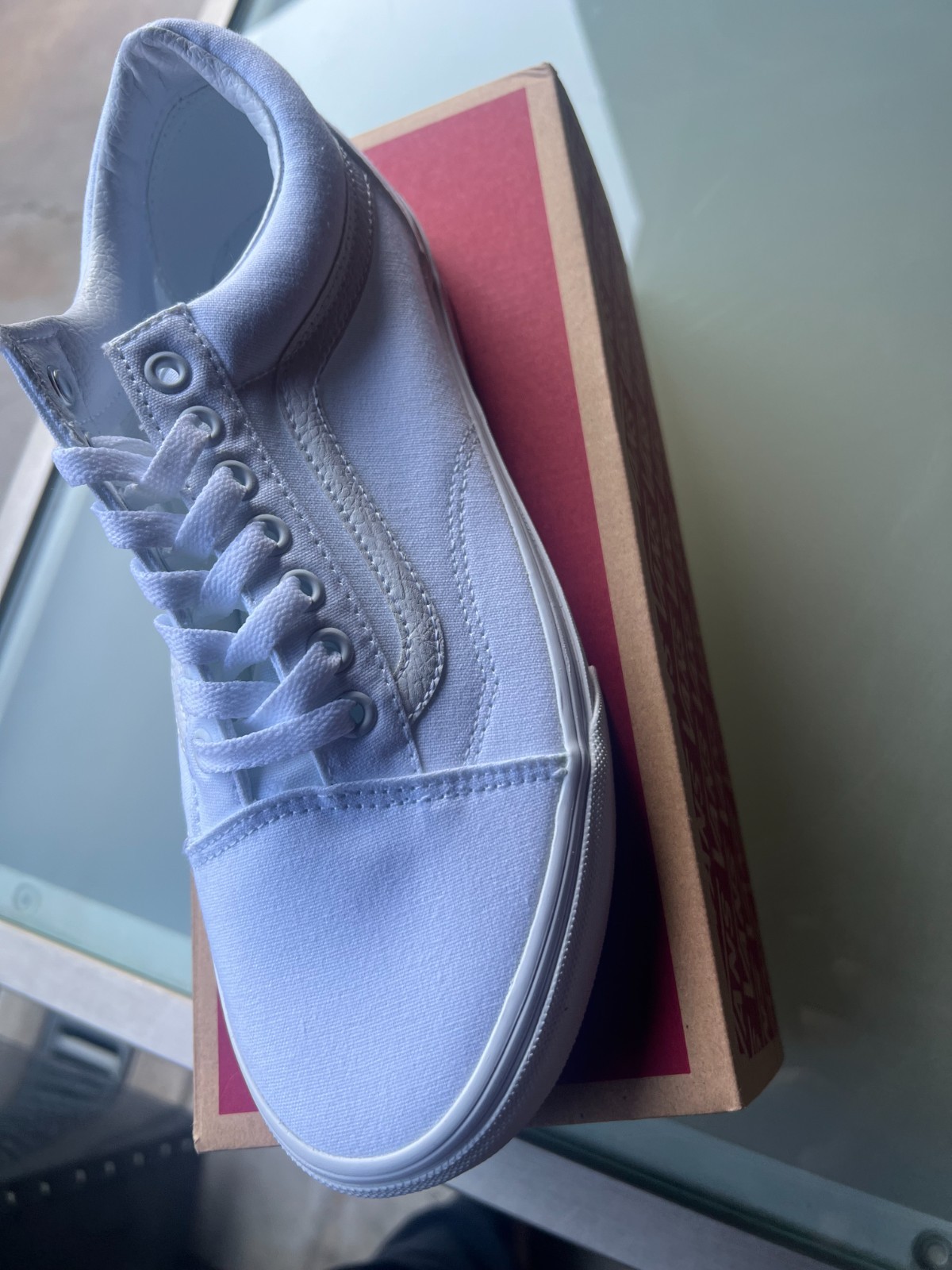 Size 9.5 VANS Old Skool True White