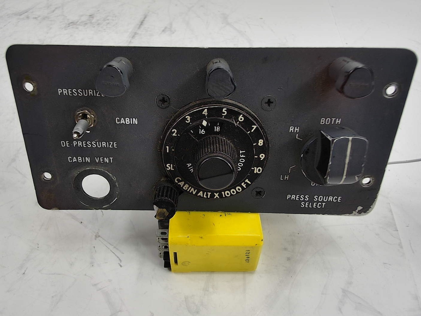 Controller - Cabin Air Pressure Airsearch 130360-14