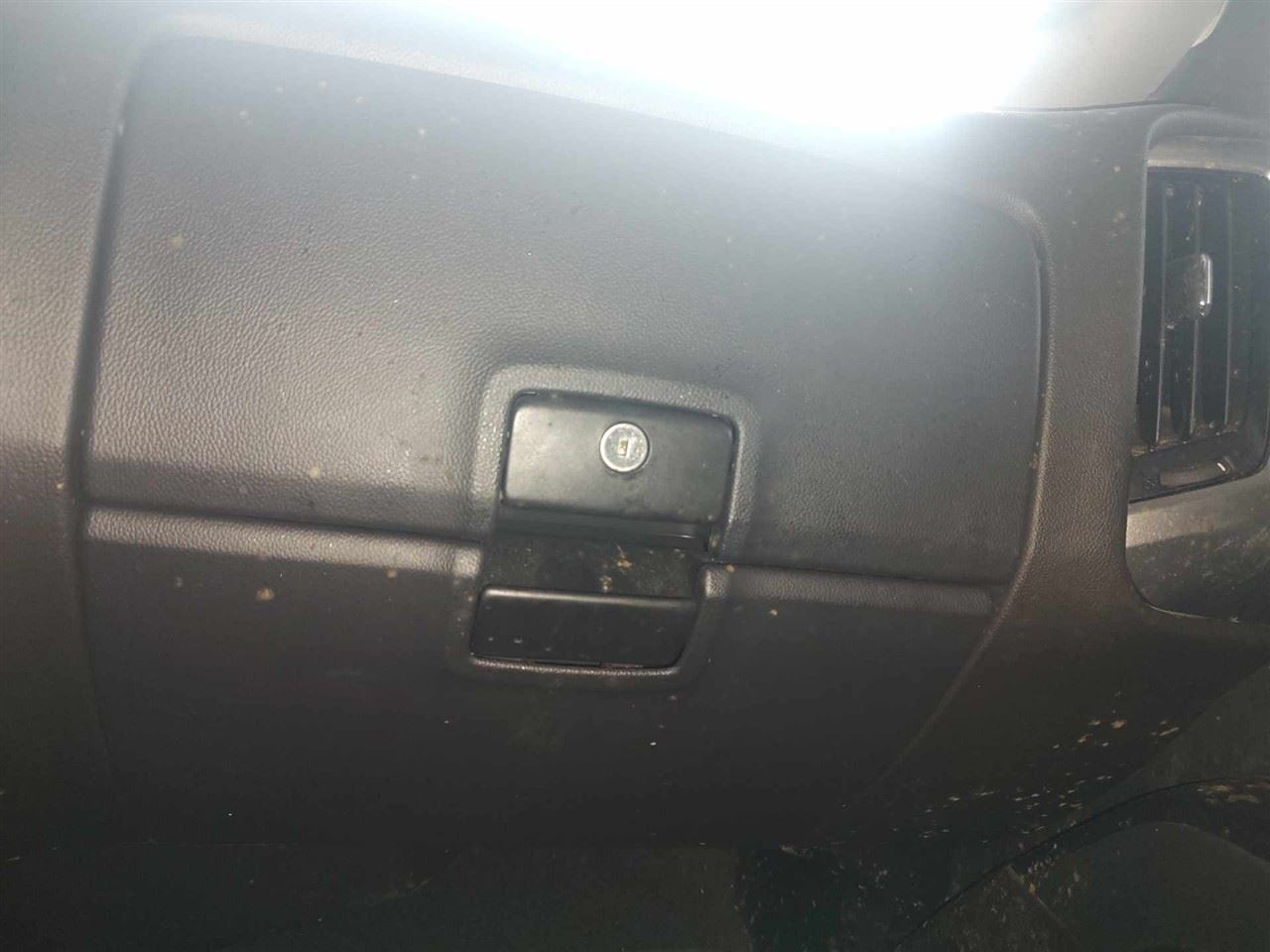 SILVRDO15 2018 Glove Box 18756