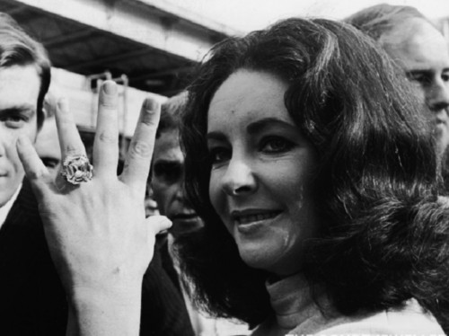 Elizabeth Taylor "Taylor-Burton " 33.19 Carat D flawless Ring Silver(Krupp Ring)