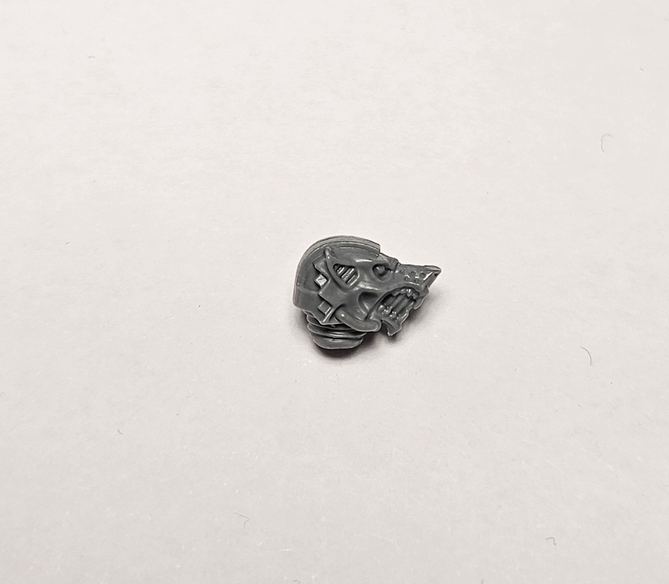 Space Wolves Wolf Head v2 Helmets x10 bits 40K