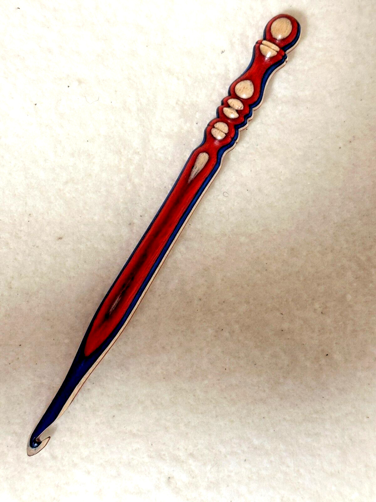 Hand carved USA Olde Glory Patriotic Wood YARN  CROCHET HOOK  size I