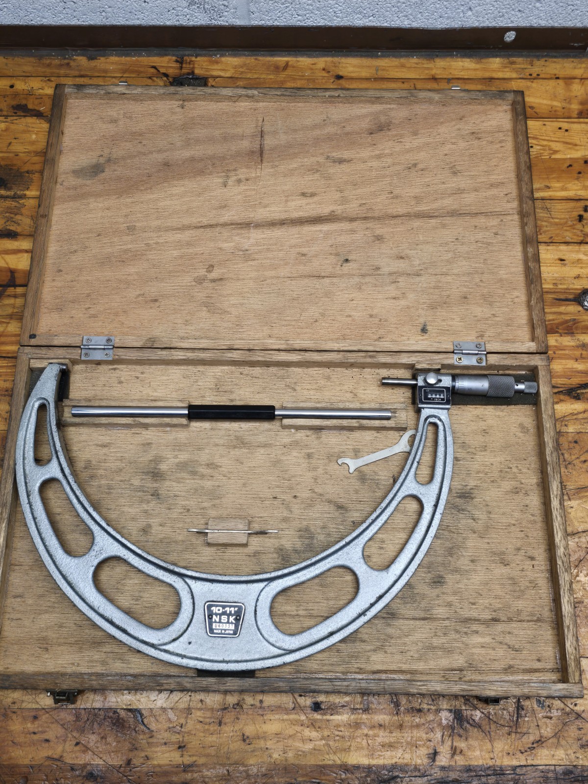 NSK Digital Micrometer 10-11" Carbide Tip Ratchet Stop .0001 Standard & Case