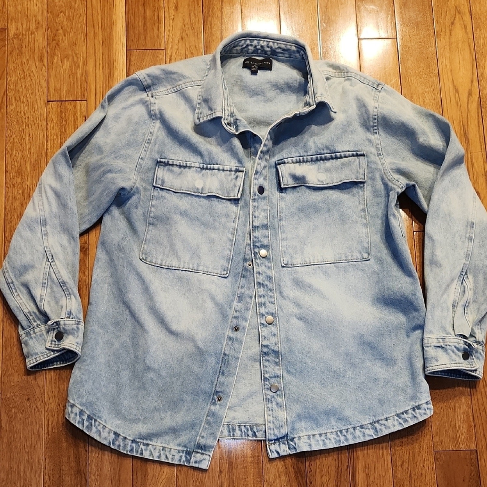 Men's  Denim Shirt Jacket Snap Front Light Wash Size M