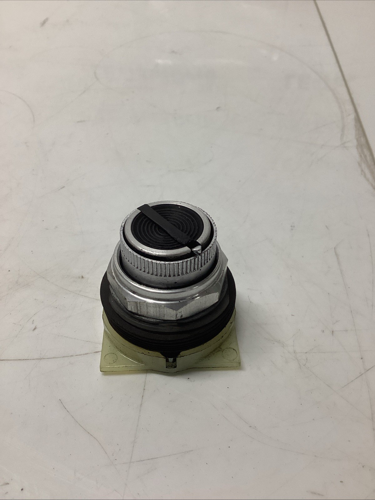 Square D 9001KQ18B Pushbutton (Ripped Box) U-828