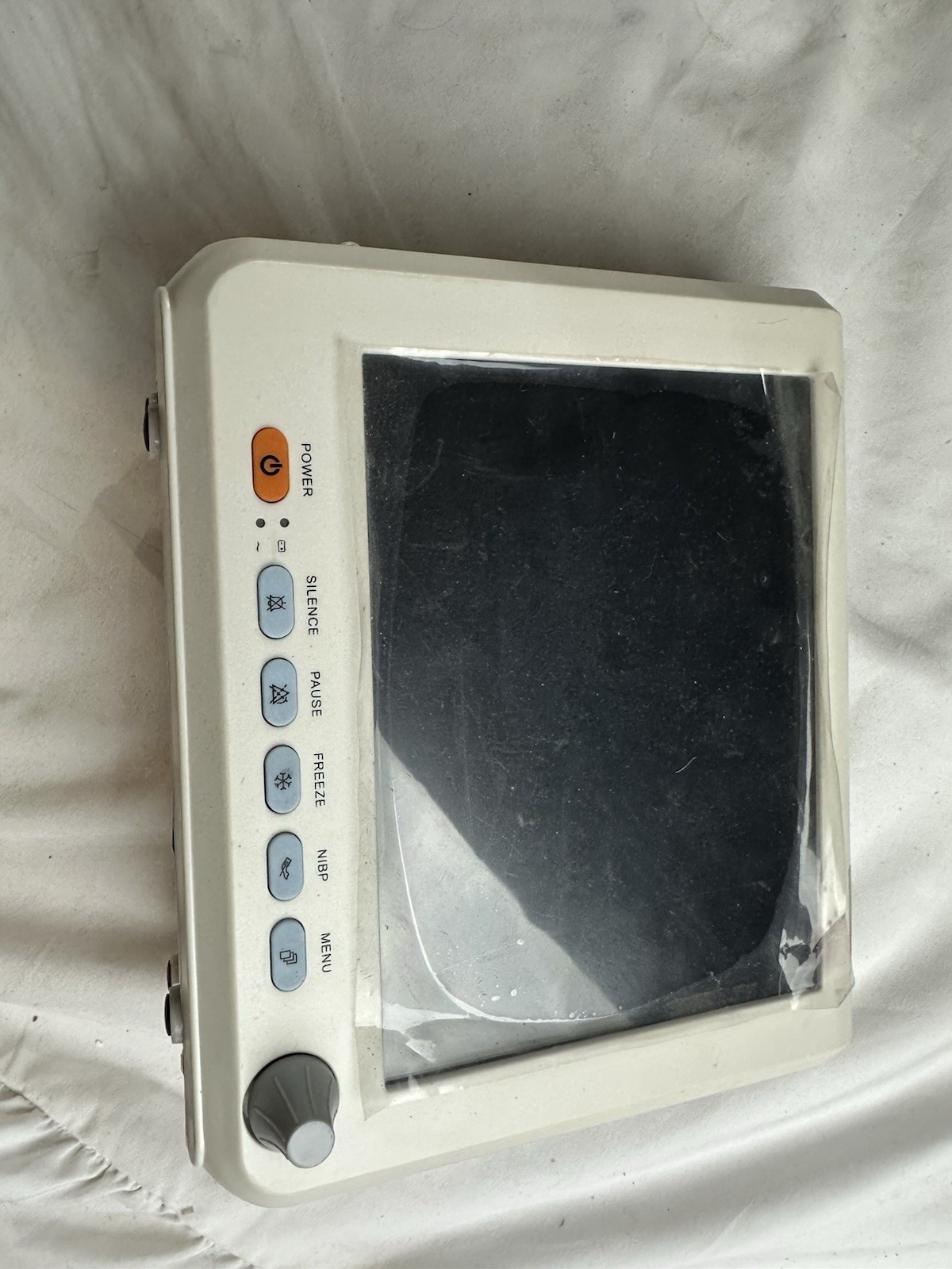Portable Vital Sign Monitor Patient Monitor Machine ECG NIBP SPO2 PM8D Read Desc