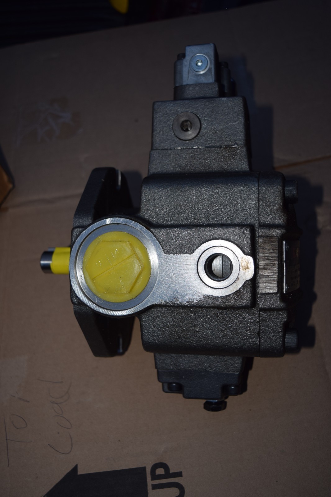BOSCH 0513500220 Vane Pump