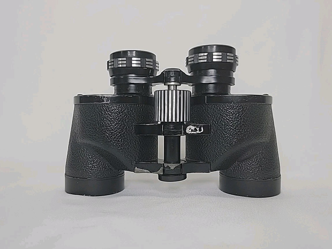 Zenith Binoculars (Scratches), 7 X 35 Extra Wide Angle With Case (Damaged)