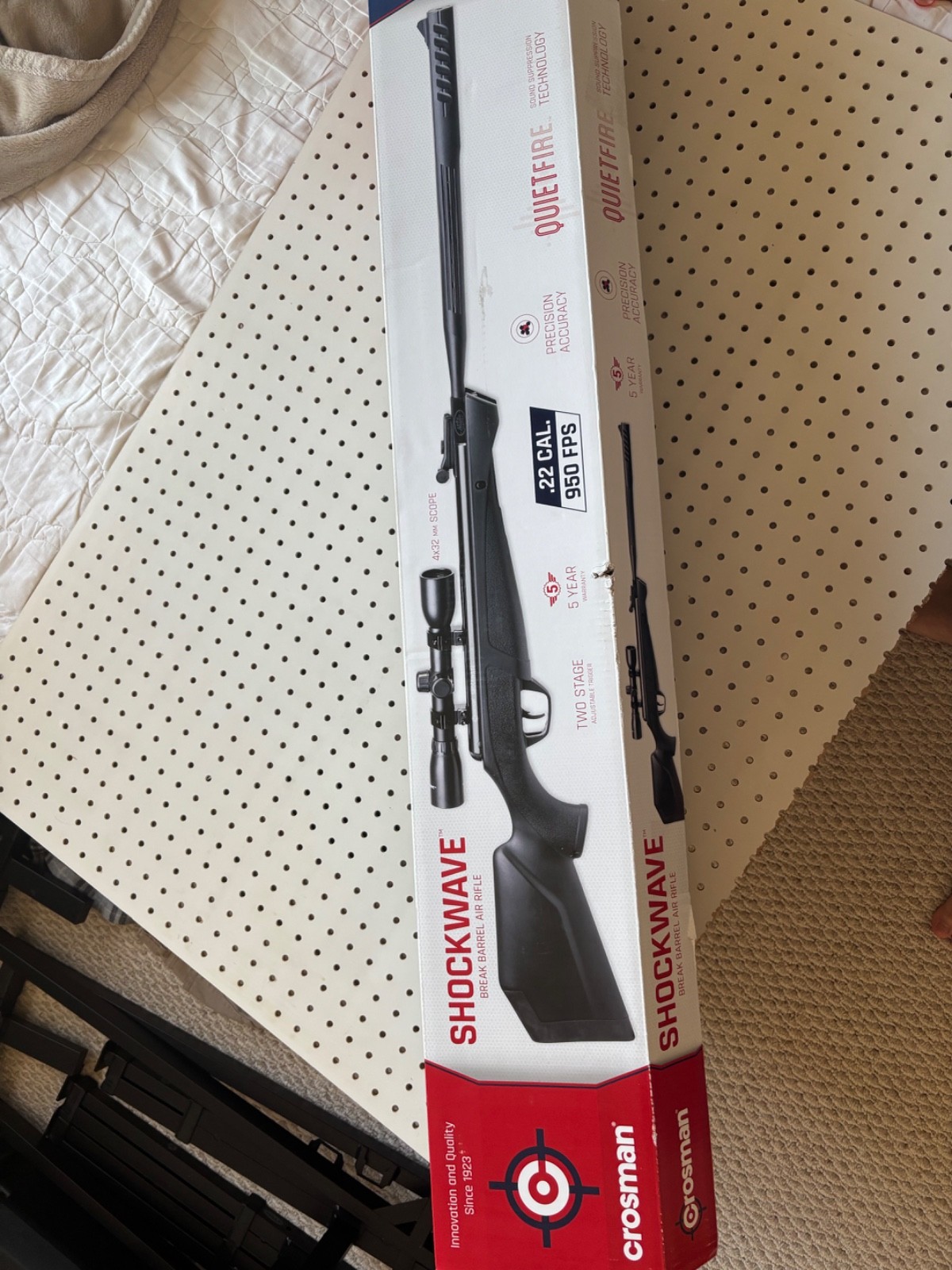 crossman shockwave quiet fire .22 cal 950 fps w/ pellets, scope, and pen loader