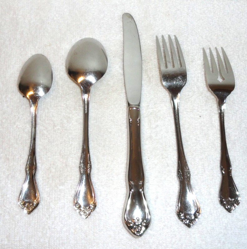 ONEIDA ARBOR ROSE 5 PIECE FLAT WARE PLACE SETTING Stainless Steel Used