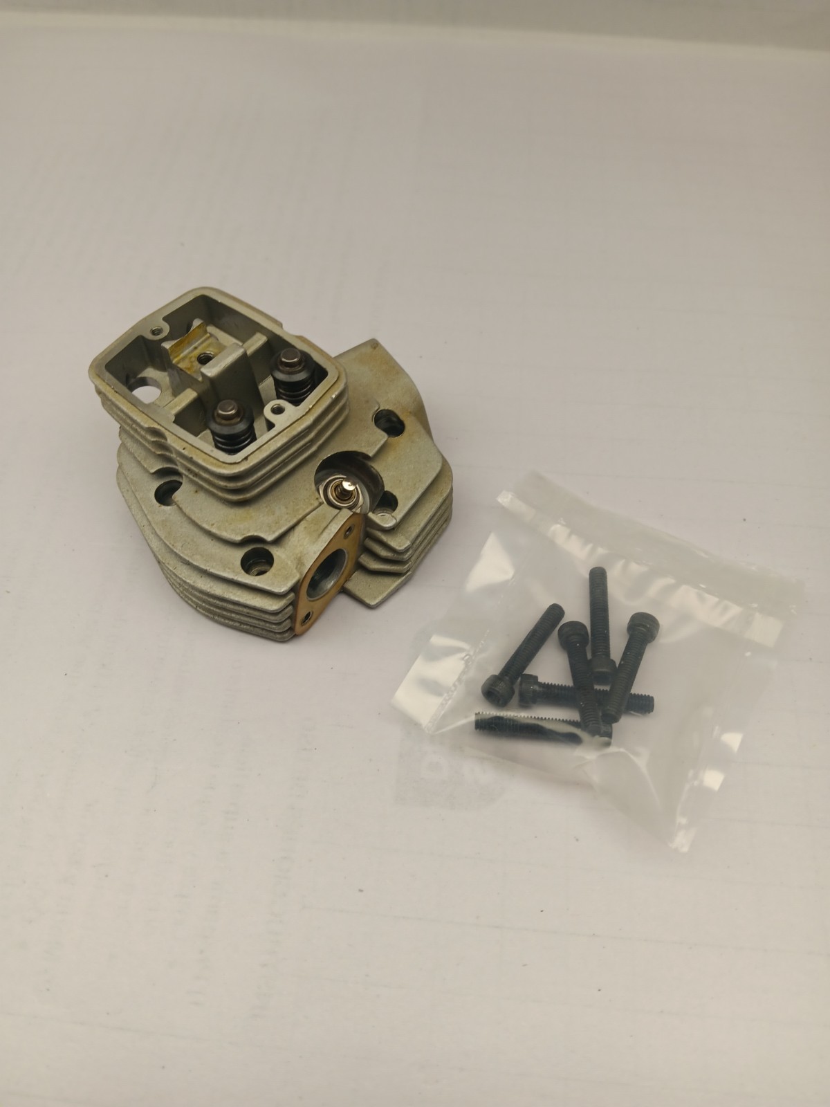 OS FS 120 Surpass-E Cylinder Head, Valves & Mounting Screws 4 Stroke RC Engines