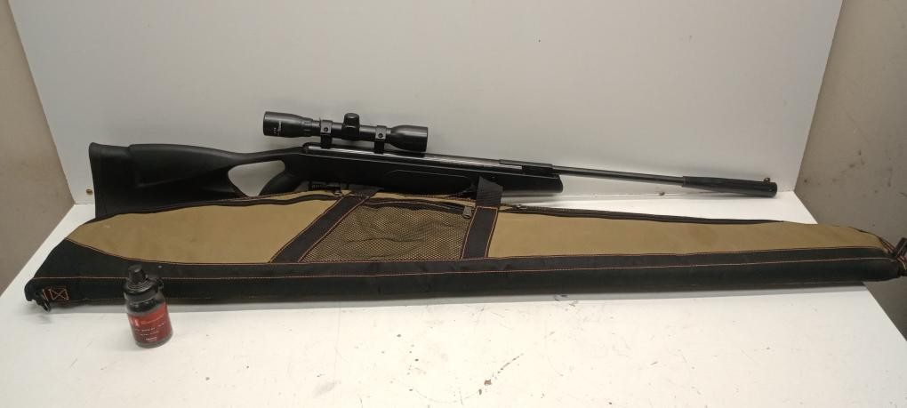 CROSMAN NITRO PISTON F4 .177 CALIBRE SPRING ACTION PELLET GUN WITH C (P03040947)