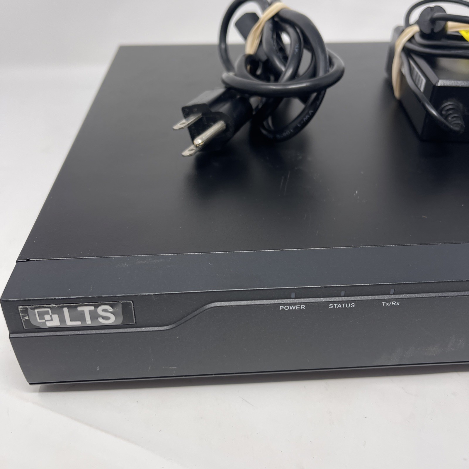 LTS LTD8308K-ET 8 CH 3MP DVR W/ Power Adapter