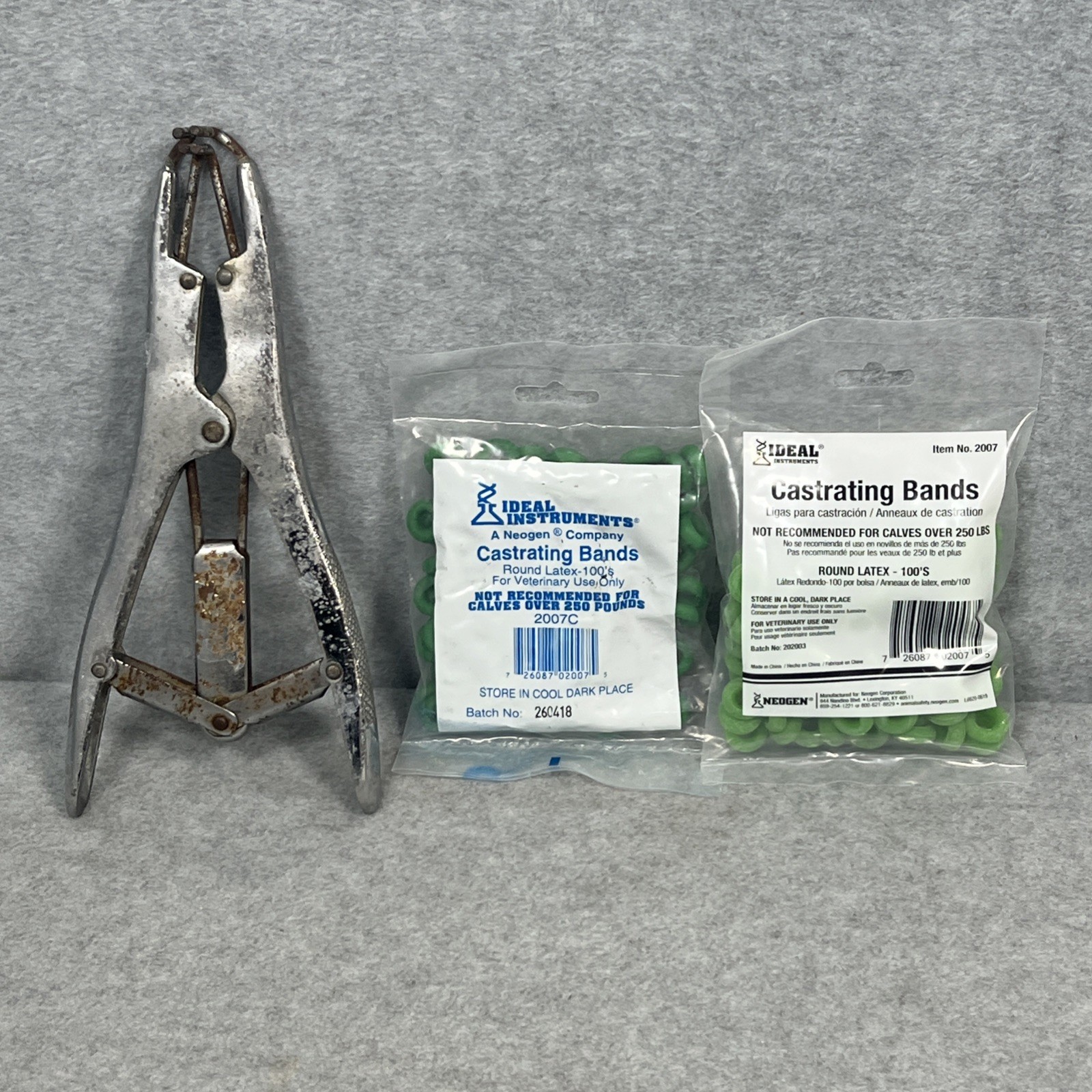Castrating Rings 2 bags of 100 pcs + Tool - strong Bands - 4 Lambs Calves Goats