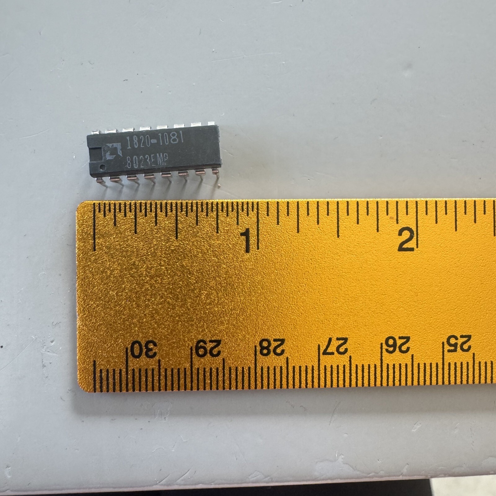 HP / AGILENT 1820-1081 integrated circuit ic