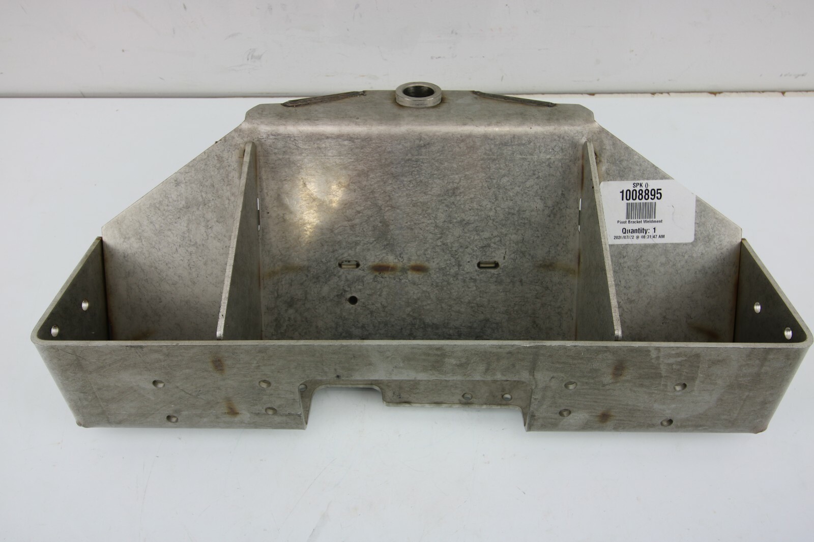Spyker Ride On Spreader Pivot Bracket Weldment - 1008895