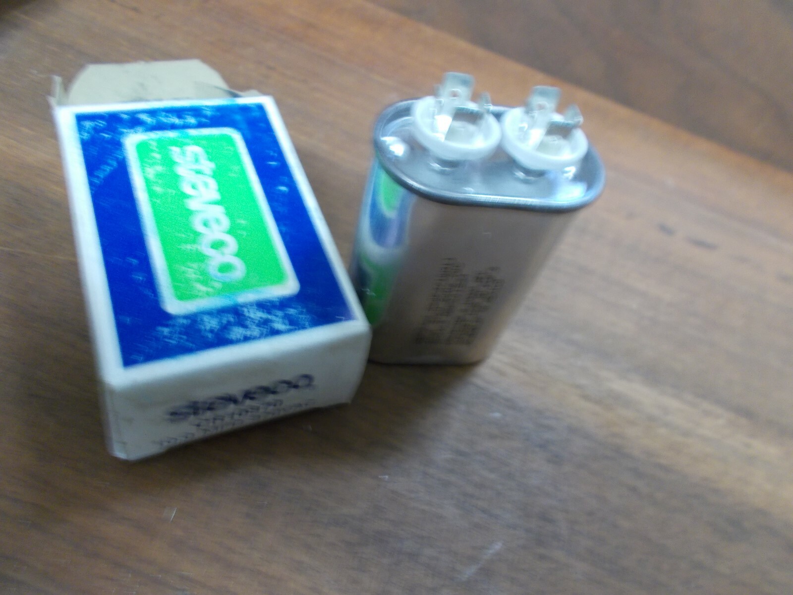 x) Steveco Capacitor CR10370