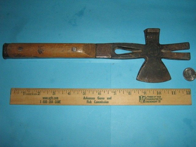 VINTAGE BRIDGEPORT HARDWARE MAN. CORP, USA, NO 98 TOMAHAWK CRATE HAMMER, HATCHET