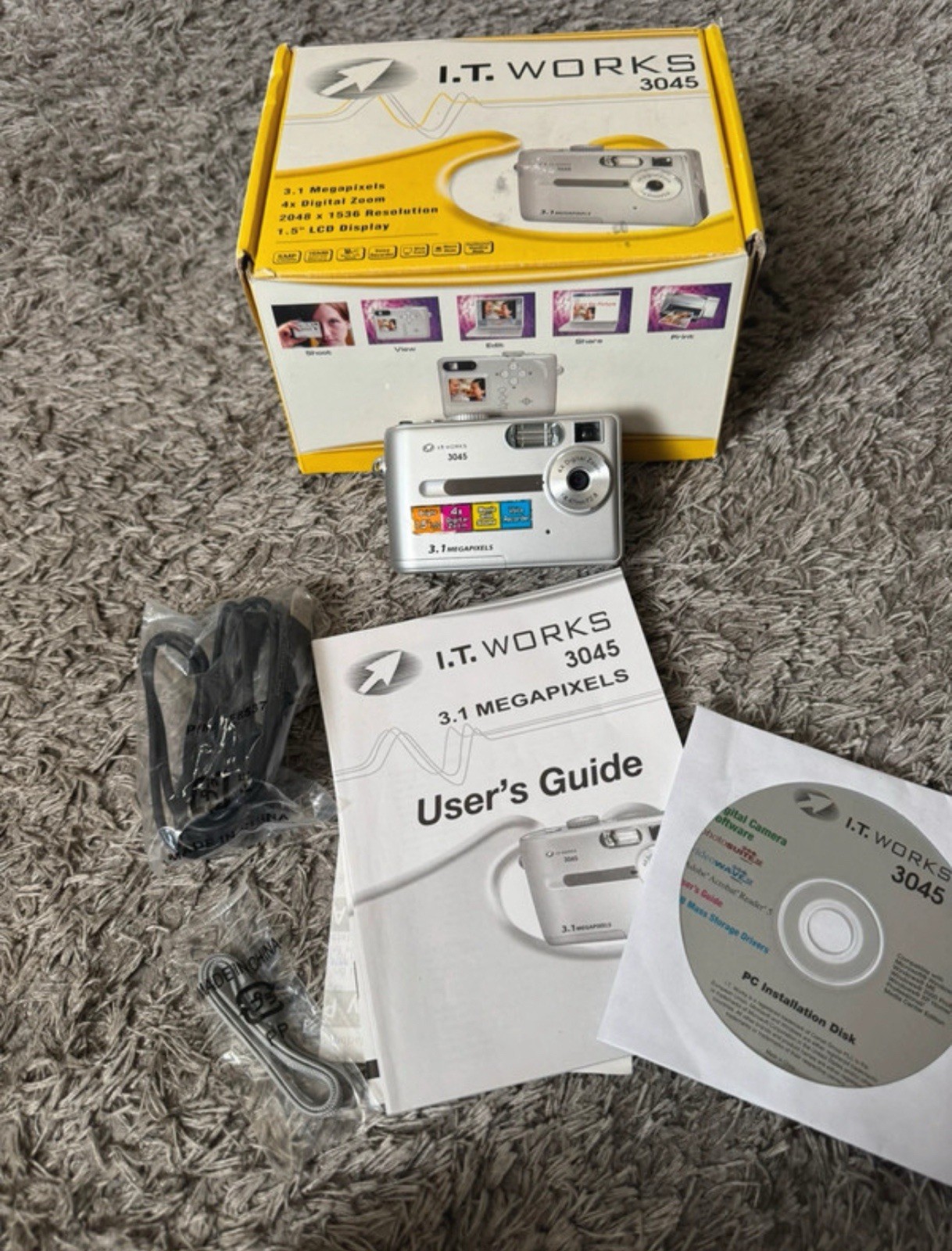 IT Works Digital Camera 3045 3.1MP Silver Tested