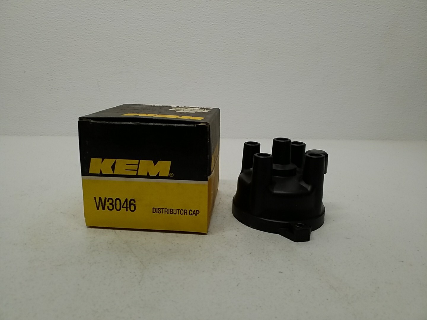 W3046 KEM Automotive Ignition Distributor Cap W3046 Distributor Cap