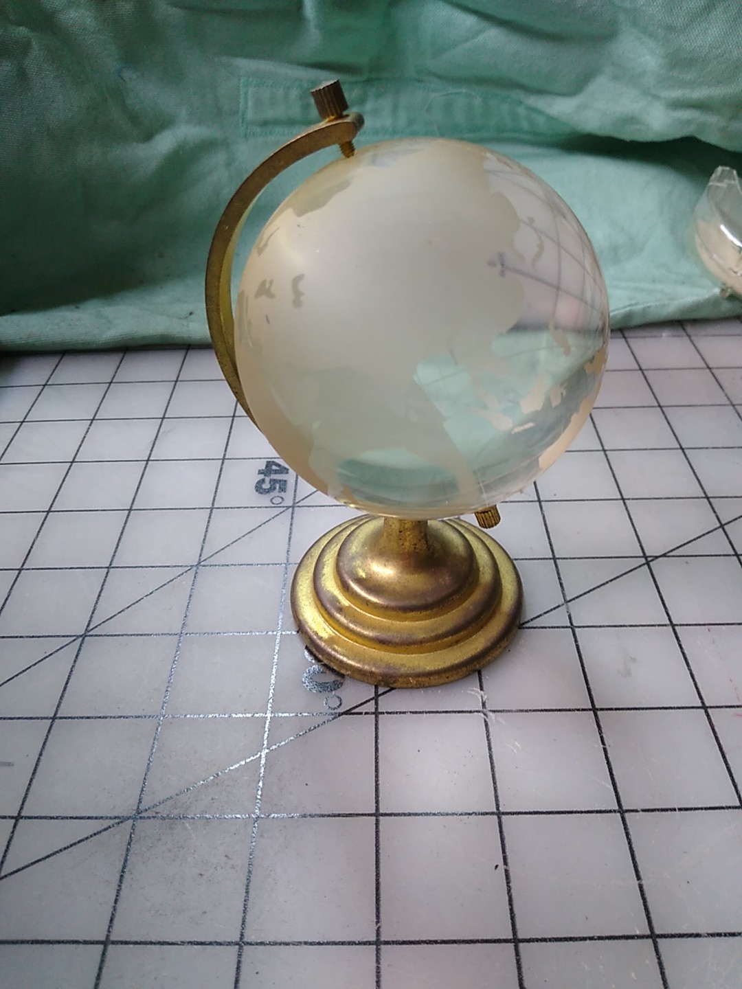 Crystal Glass World Rotating Globe with Metal Stand Stand 4" Peperwaight
