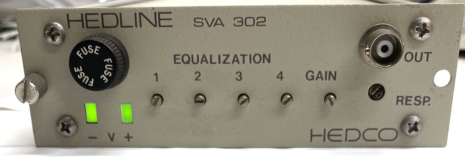 Hedco SVA-302 Hedline Silver 4-channel Audio/Video Equalizer
