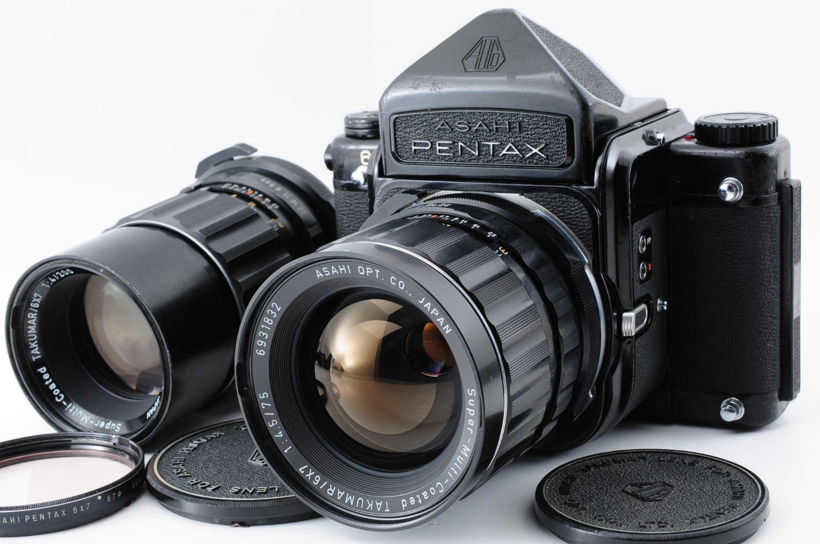 2 Lens[NEAR MINT] Pentax 6x7 67 Eye Level Film Camera Takumar 75mm 200mm JAPAN