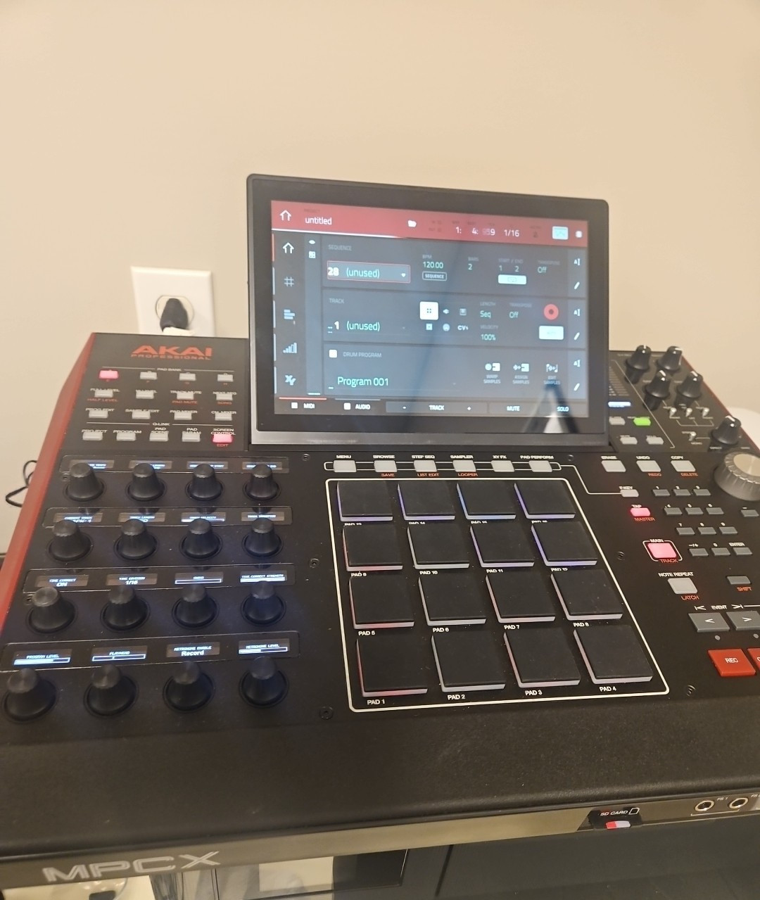 Akai Professional MPC-X Standalone Sampler and Sequencer-USED COND--sw2