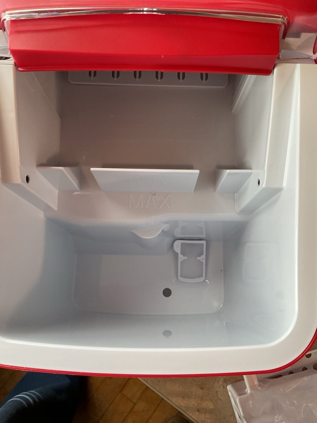 Coca-Cola Automatic Ice Maker, Self- Cleaning, Countertop 26 Lb