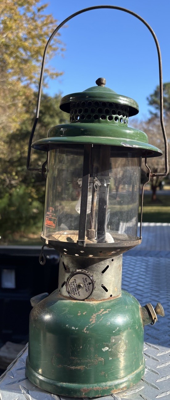 Vintage Coleman Double Mantle Lantern Dated 10/1962
