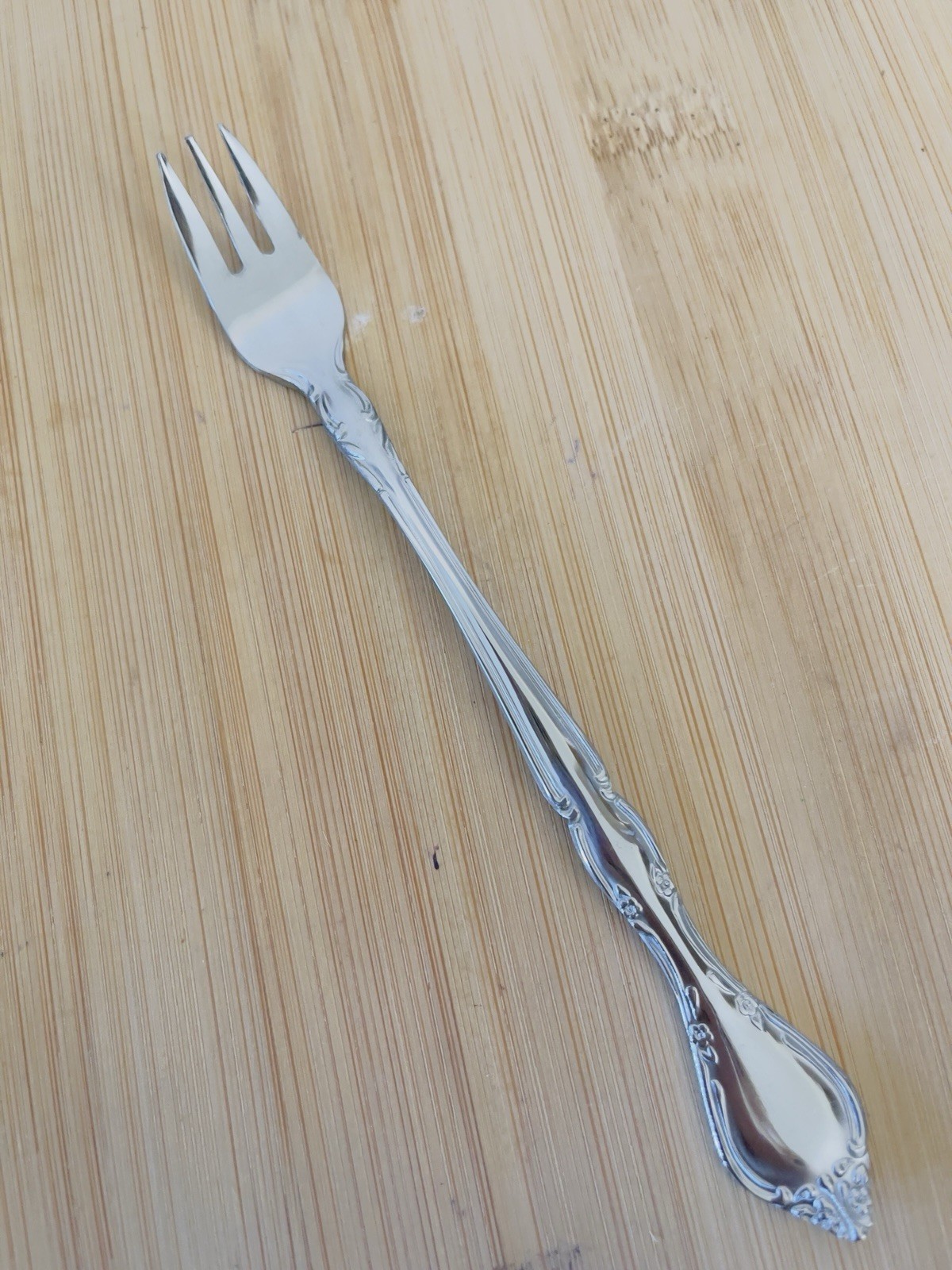 Supreme Towle MANOIR Glossy Stainless Floral COCKTAIL FORK  6" NEW!