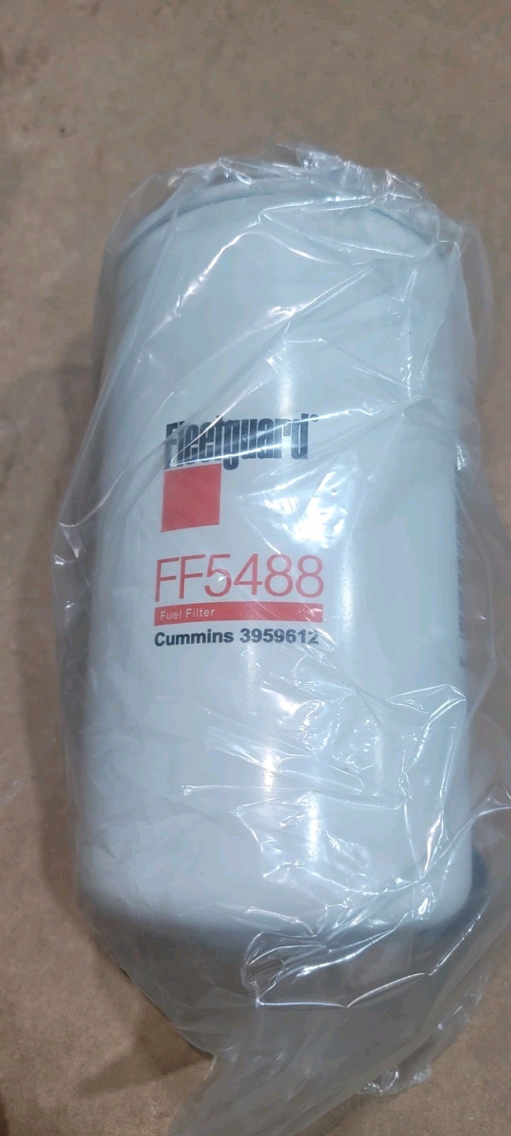 (1)  Genuine Fleetguard Fuel Filter FF5488 Cummins 3959612