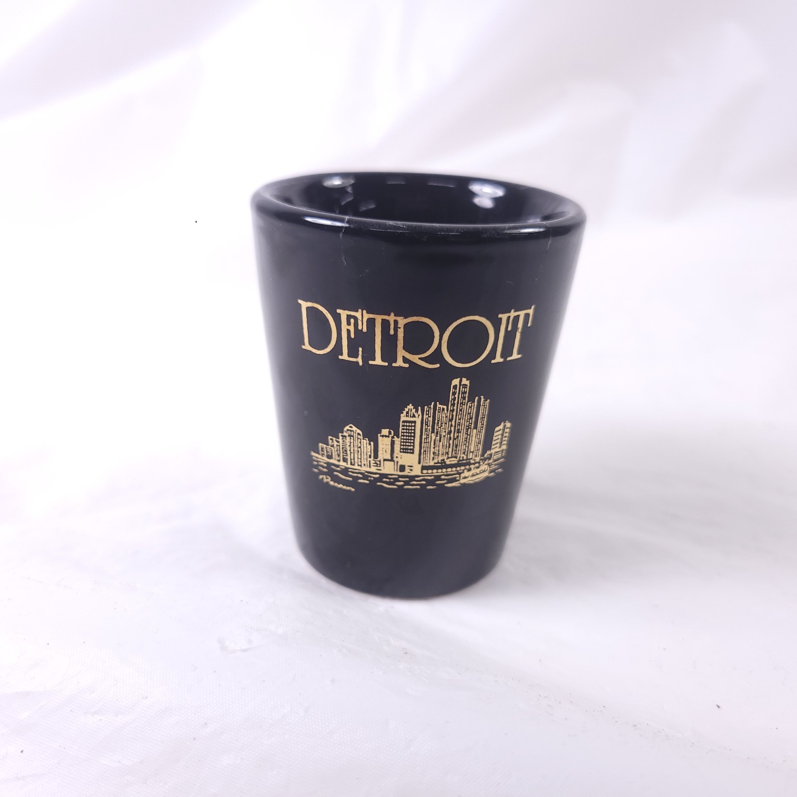 Black and Gold Detroit Skyline Shot Glass