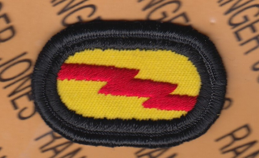 US Army 75th Infantry Airborne Ranger Regt parachute oval patch m/e G