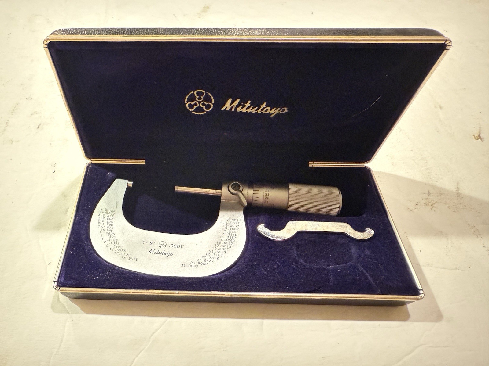 Vintage Mitutoyo No. 101-118 Micrometer 1-2" .0001" M225-2" W/Case Made In Japan